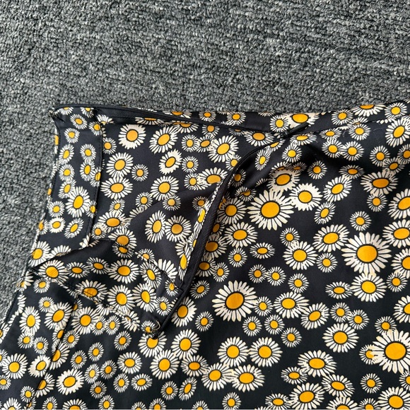 Free People Black Skirt with Yellow Floral Design - Picture 9 of 11